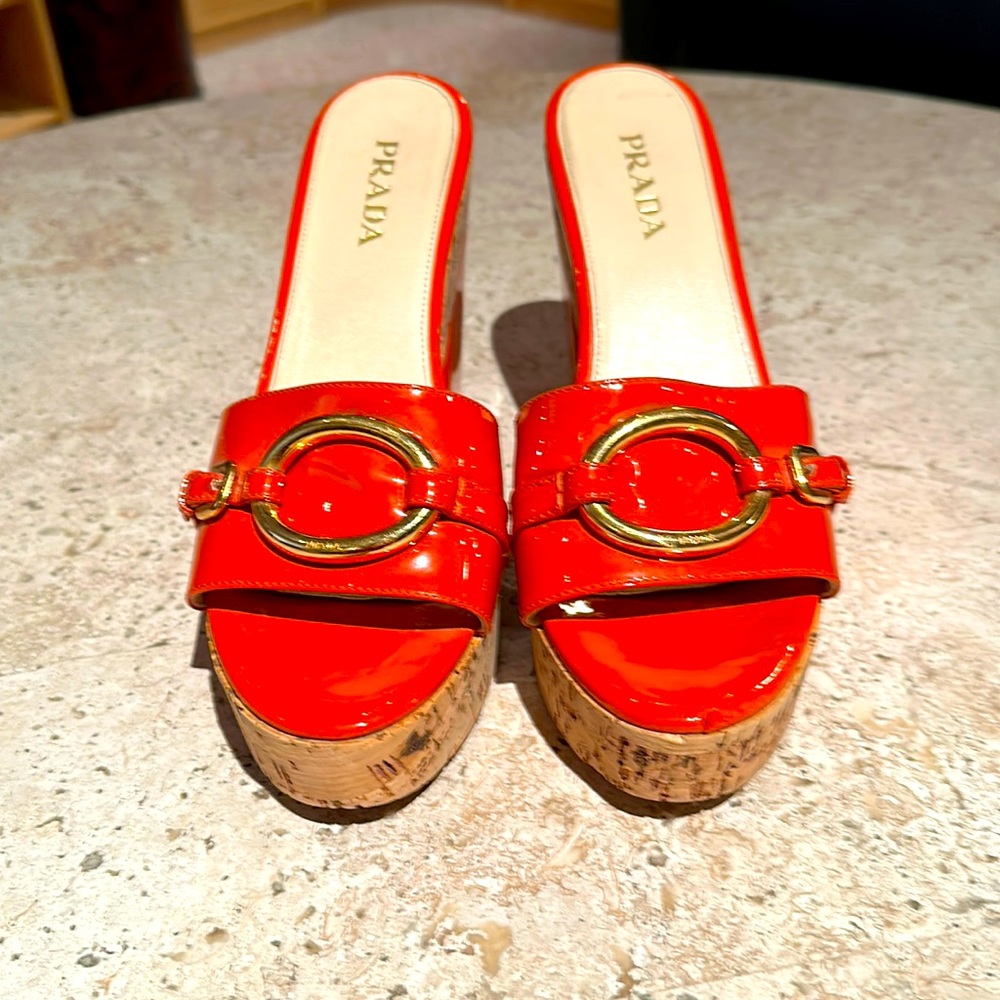 Authentic Prada w/o box. Worn twice.